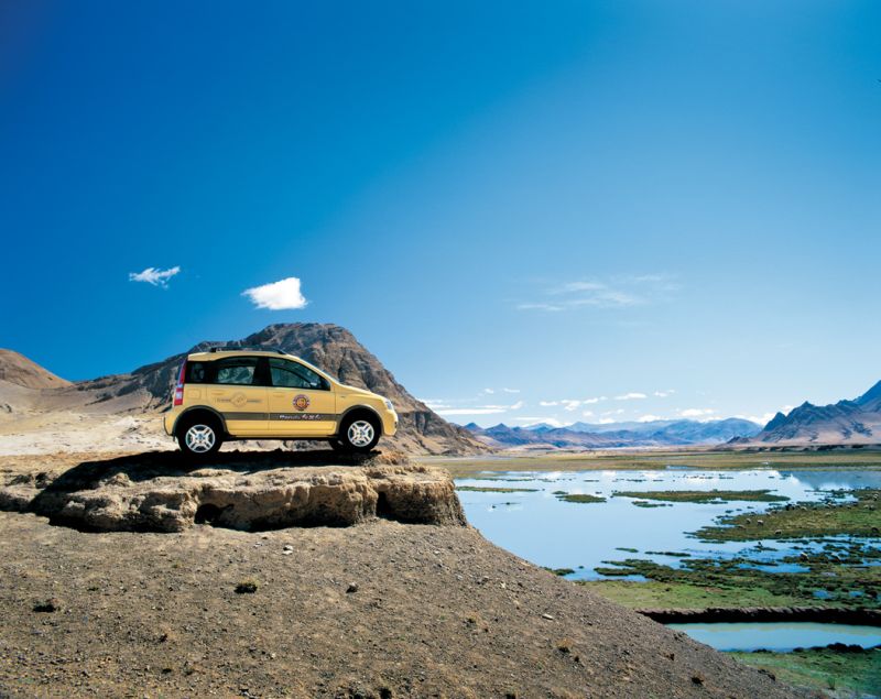 Two Panda 4x4s started from Katmandu, Nepal, and covered 110 km of gravel roads to Kodari on the border with Tibet.
