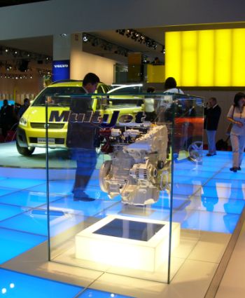 With its sophisticated engineering, the 1.3 Multijet engine, seen here on display at last weeks Paris Motor Show, is perfectly suited for superminis, and helps achieve even more ambitious goals for the reduction of CO2 emissions. 