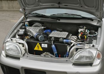 In 2001 Fiat Auto, in collaboration with the Fiat Research Centre and with the support of the Ministry of the Environment, built a first prototype - the Seicento 'Elettra H2 Fuel Cell'