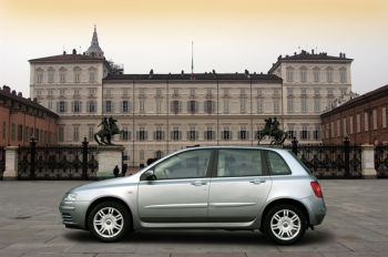 Fiat Auto New Zealand have just made the 125kW 2.4-litre 20v 'Abarth' engine available in a 5-door format as they revamp the Stilo range to focus on a giving it performance edge