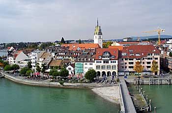 Yesterday Fiat CEO Sergio Marchionne flew to a secret meeting with GM's boss Rick Wagoner in Friedrichshafen, a town on the Swiss-German border