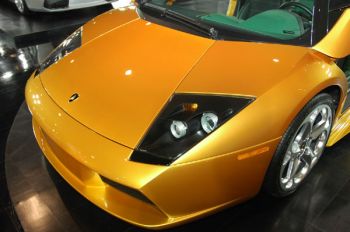 The Lamborghini Murcielago Roadster has received its Thai premier this week, the newest model from the Raging Bull marque is lining up next to the mid-size Gallardo at the 21st Thailand International Motor Expo 2004