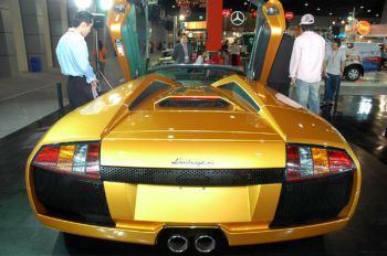 The Lamborghini Murcielago Roadster has received its Thai premier this week, the newest model from the Raging Bull marque is lining up next to the mid-size Gallardo at the 21st Thailand International Motor Expo 2004