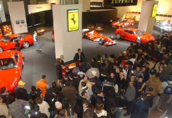 Ferrari gave the new F430 its Italian premire at the Bologna Motor Show, where it took pride of place in a highly sporty line-up, packed with the marque's racing cars