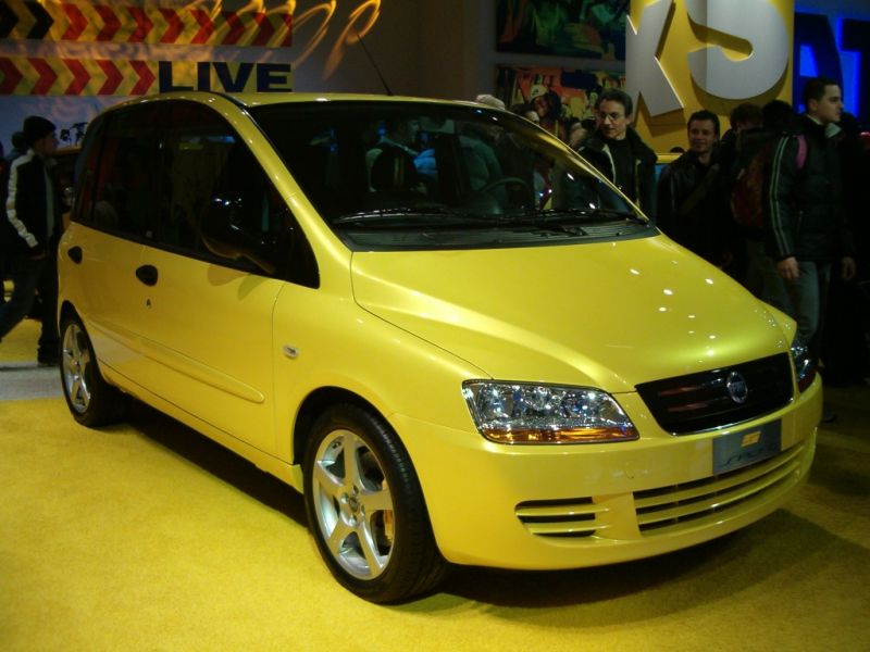 The Fiat Multipla Sport, which made its debut at the Bologna Motor Show last week, externally features a bright 'Racing Yellow' paint scheme and a Zender sports bodykit