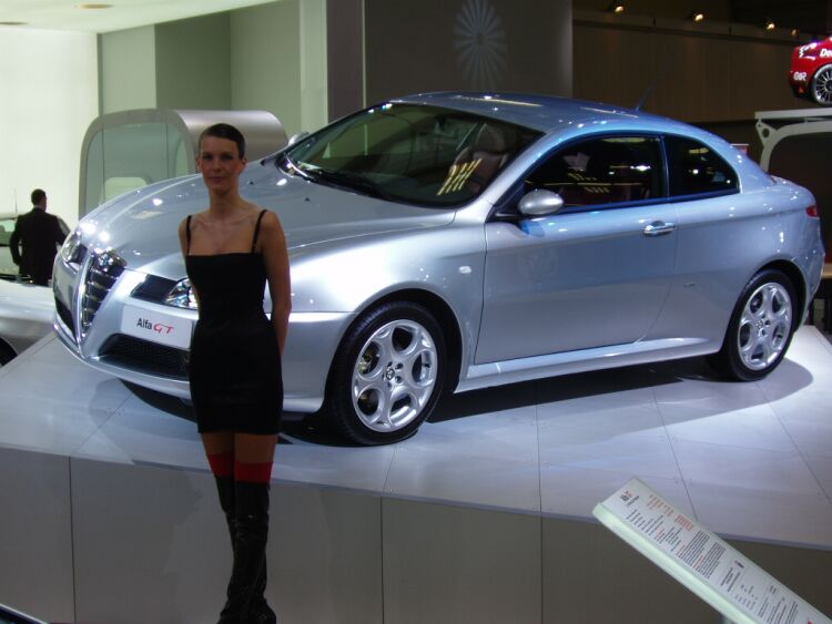 Alfa Romeo GT at the 2004 Brussels International Motor Show