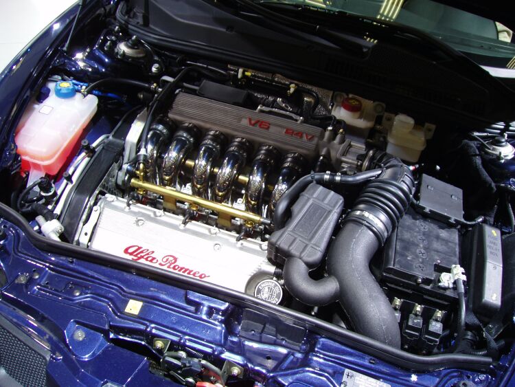 Alfa Romeo GT at the 2004 Brussels International Motor Show