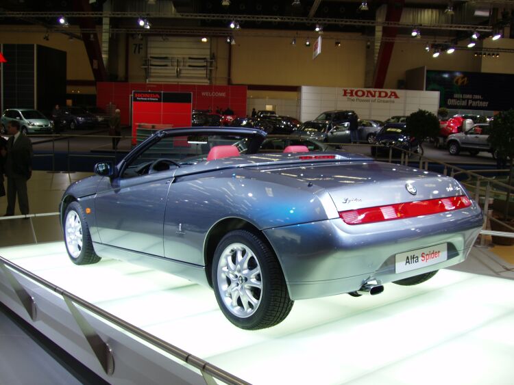 Alfa Romeo at the 2004 Brussels International Motor Show