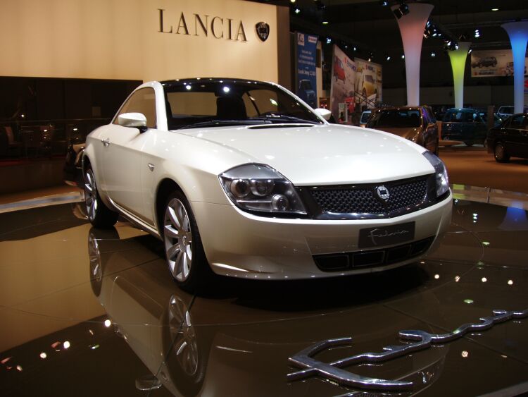 Lancia Fulvia concept at the 2004 Brussels International Motor Show