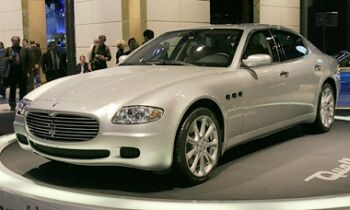 Maserati Quattroporte at the 2004 Detroit Motor Show