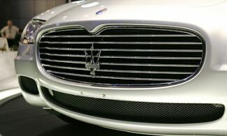 Maserati Quattroporte at the 2004 Detroit Motor Show