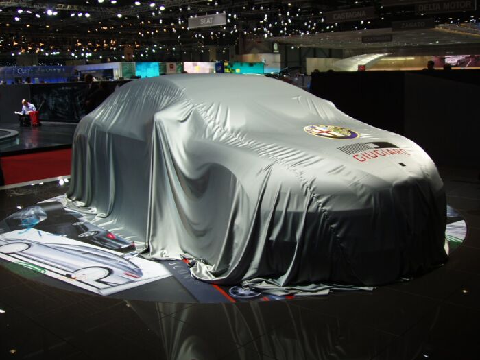 Italdesign Alfa Romeo Visconti concept at the 2004 Geneva Motor Show