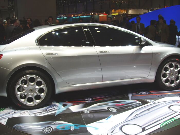 Italdesign Alfa Romeo Visconti concept at the 2004 Geneva Motor Show