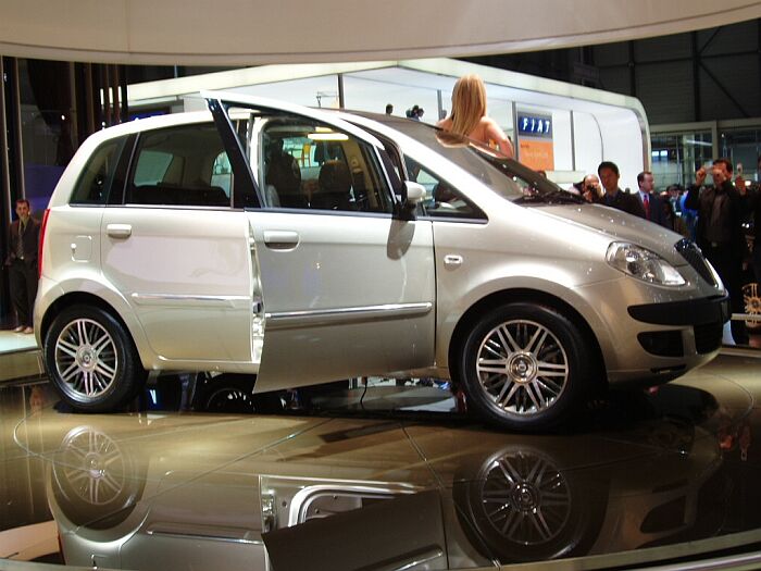 World Premiere of the Lancia Musa compact MPV at the 2004 Geneva Salon