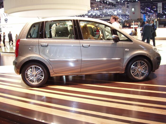 World Premiere of the Lancia Musa compact MPV at the 2004 Geneva Salon