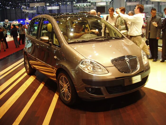 World Premiere of the Lancia Musa compact MPV at the 2004 Geneva Salon