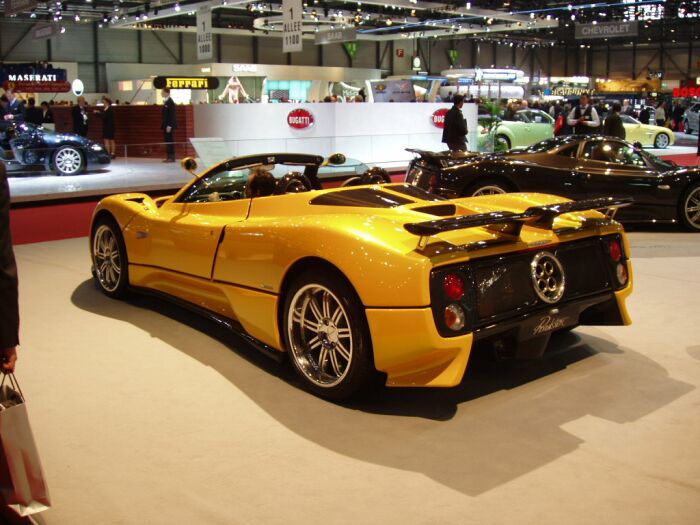 Pagani Zonda C12S 7.3 at the 2004 Geneva Salon