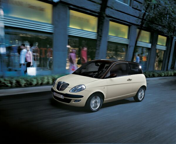 Lancia Ypsilon B-Kini