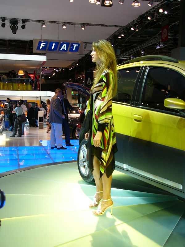 Fiat Idea 5Terre concept at the 2004 Paris Mondial de l'Automobile