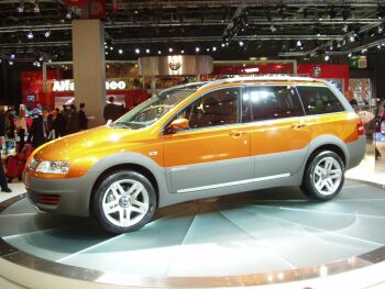 click here for Fiat Uproad at the 2004 Paris Mondial de l'Automobile