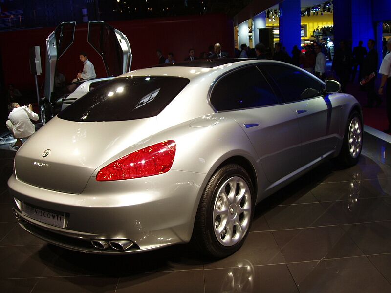 Giugiaro Alfa Romeo Visconti at the 2004 Paris Motor Show