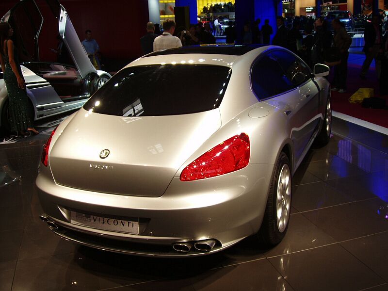 Giugiaro Alfa Romeo Visconti at the 2004 Paris Motor Show