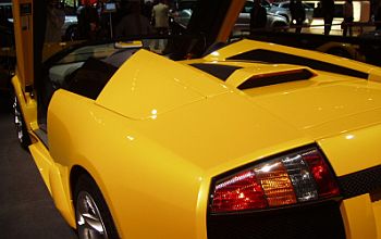 click here to see the Lamborghini Murcielago Roadster at the 2004 Paris International Motor Show