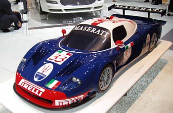 click here to see photo gallery of the Maserati MC12 at the 2004 Paris Motor Show
