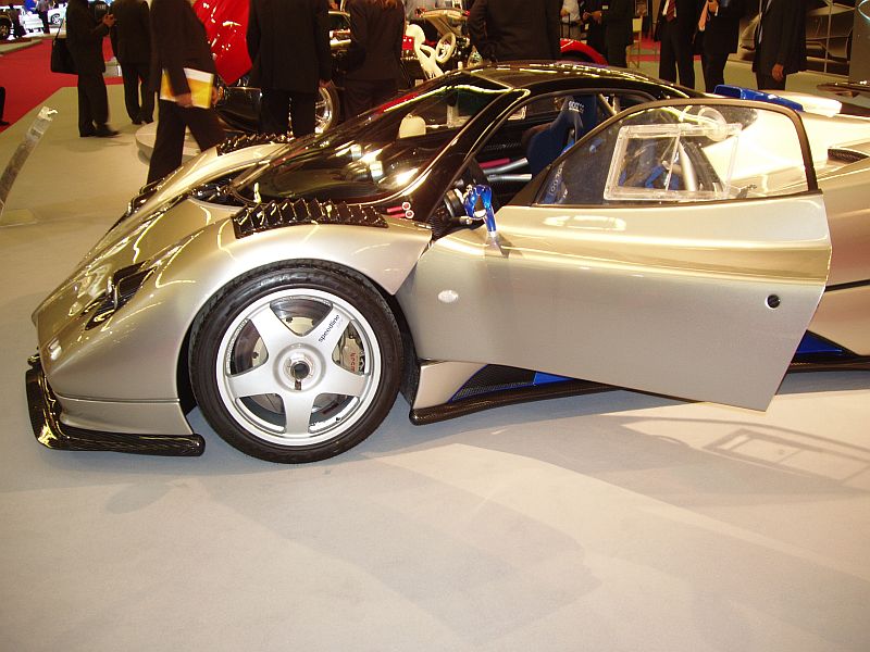 Pagani Zonda GT-racer at the 2004 Paris Mondial de l'Automobile