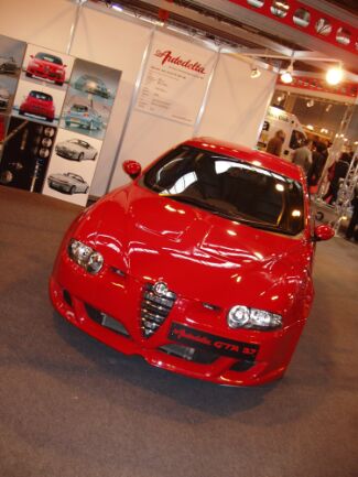 Autodelta Alfa Romeo 147 GTA at the 2004 Autosport International