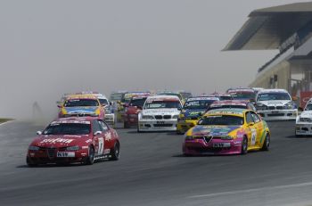 FIA European Touring Car Championship action from the Dbai Autodrome