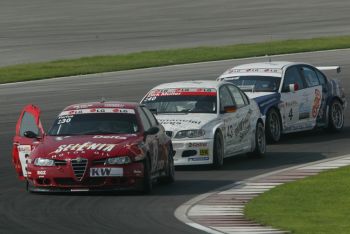 FIA European Touring Car Championship action from the Dbai Autodrome