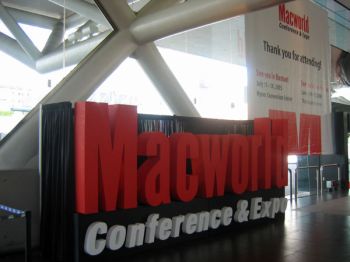 Mac World 2005, the most important event dedicated to the Mac environment, is taking place in San Francisco from the 10th to the 12th of January, attracting more than 150,000 visitors mixed between customers, journalists and experts