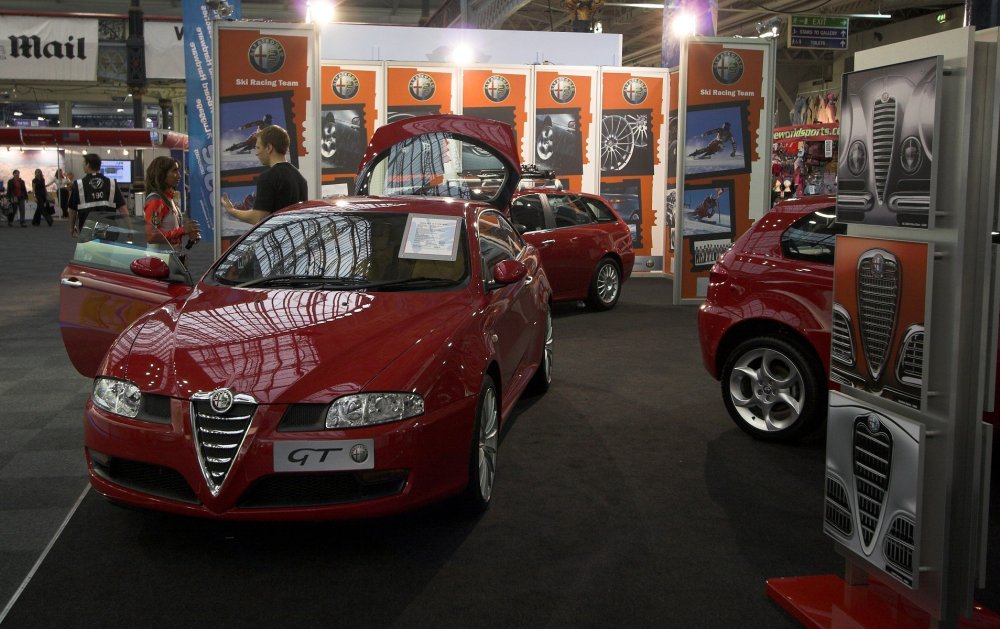 Alfa Romeo at the 2005 Daily Mail Ski and Snowboard Show, Olympia, London