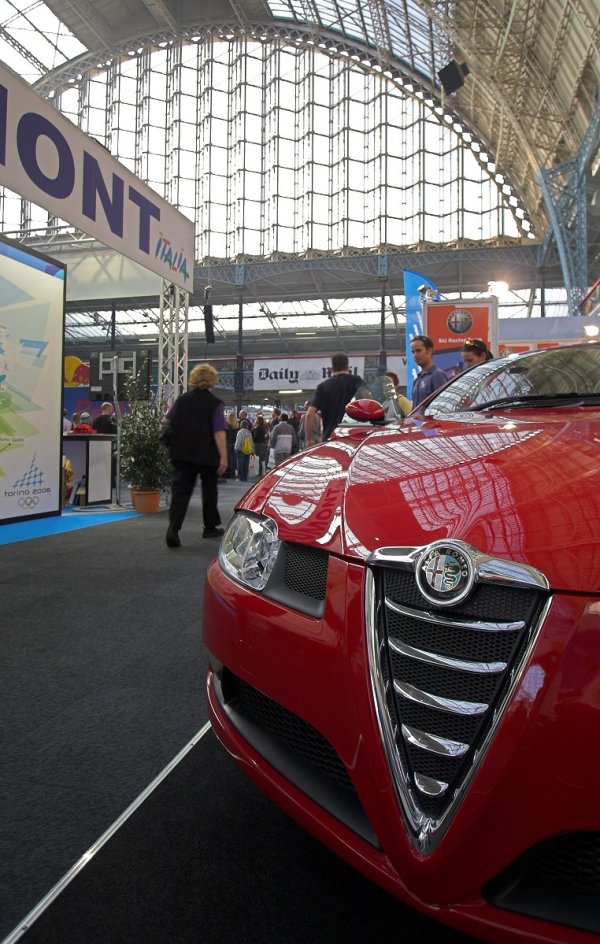 Alfa Romeo at the 2005 Daily Mail Ski and Snowboard Show, Olympia, London