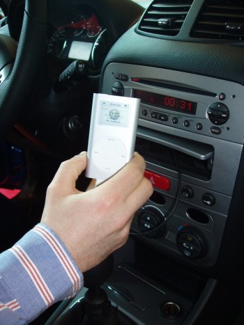 Alfa Romeo 147 - Apple iPod