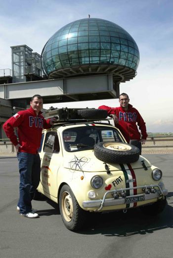 The protagonists of this amazing journey are Danilo Elia and Fabrizio Bonserio, who will cross two continents in a 1973 Fiat 500 R bought for this occasion