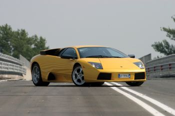 The 'Model Year 2005' Lamborghini Murcilago Coup has a number of important differences compared to last year's model, most important of which is a new braking system