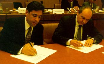 Paolo Monferino has been a senior executive with the Fiat Group for more than 30 years, seen here while in a former position as Fiat Executive Vice-President signing an agreement with Carlos Magariños, the Director-General of major Indian components manufacturer UNIDO, back in 1998
