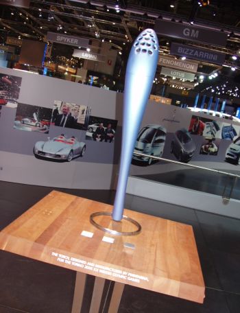 According to the partnership agreement with Toroc, Pininfarina - in the guise of an Official Supplier - is responsible for the design of the Torch and will produce and supply 12,000 numbered units to the Torino 2006  games