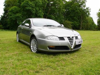 Auto Italia Magazine - Summer Italian Car Concours - Stanford Hall - 12th June 2005