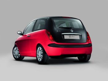 Lancia Ypsilon MOMO Design