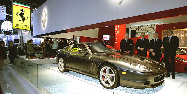 Sergio Pininfarina, Amedeo Felisa, Martin Leach & Maurizio Parlato at the Ferrari stand today with the Superamerica