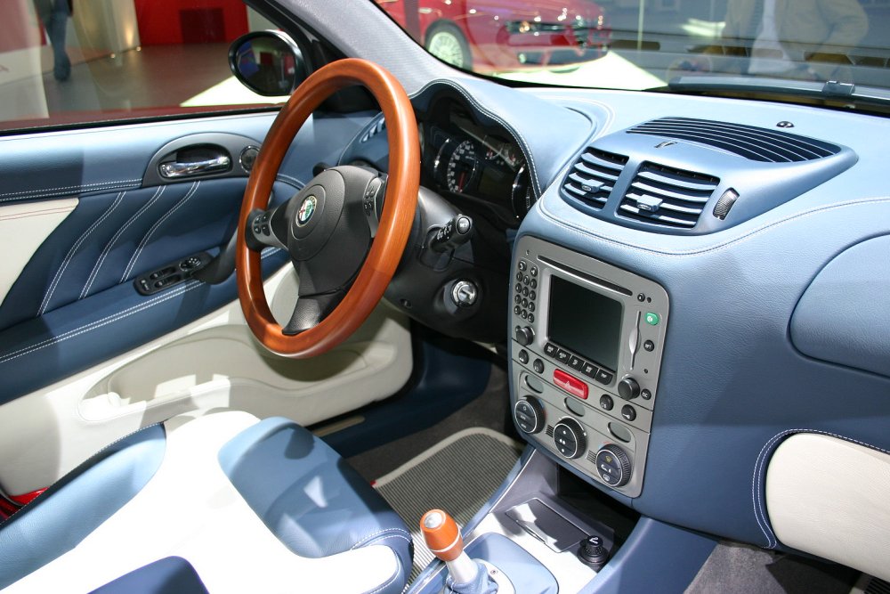 Alfa Romeo 147 2.0 TS Selespeed by Murphy & Nye at the 2005 Frankfurt IAA