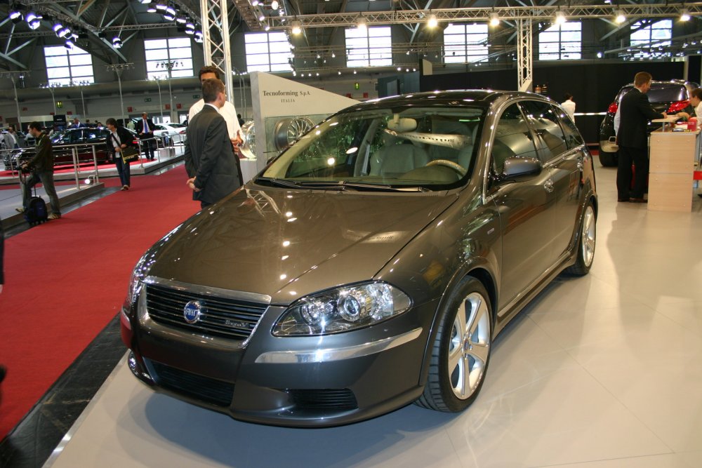 Italdesign/Giugiaro Fiat Croma 8ttoV - 2005 Frankfurt IAA