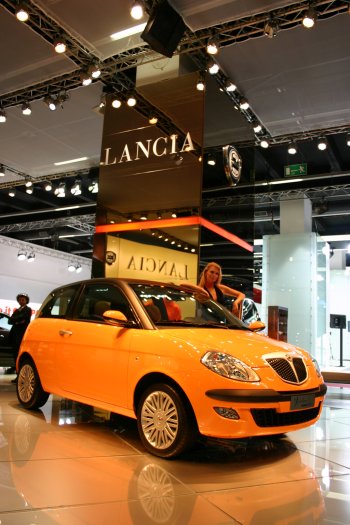 Lancia Ypsilon Momo Design