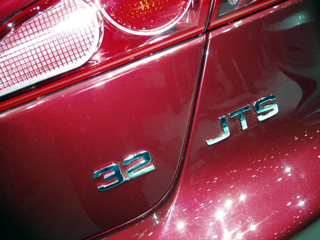 Alfa Romeo 159 Q4 3.2 JTS at the 2005 Geneva Salon