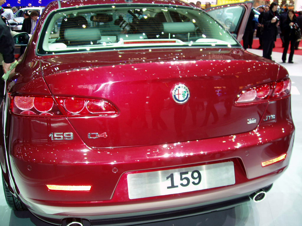 Alfa Romeo 159 Q4 3.2 JTS at the 2005 Geneva Salon