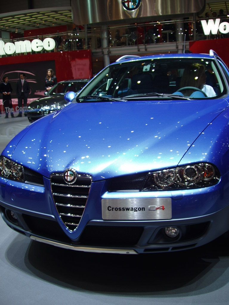 Alfa Romeo Crosswagon at the 2005 Geneva International Motor Show