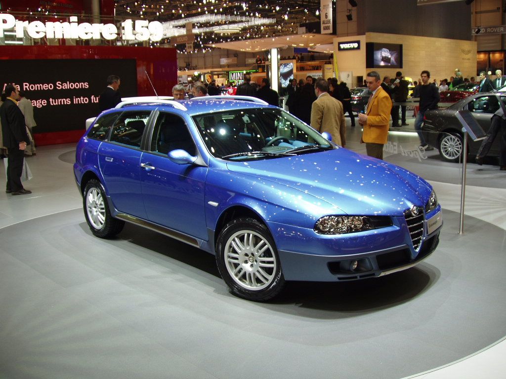 Alfa Romeo Crosswagon at the 2005 Geneva International Motor Show